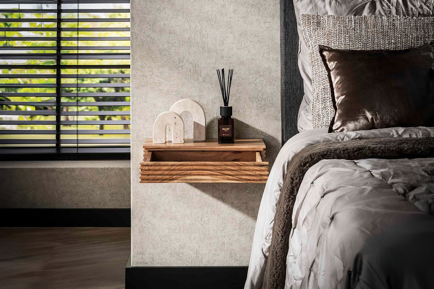 fb414cd5-df5e-49e3-b3bd-ad1d330ee37f