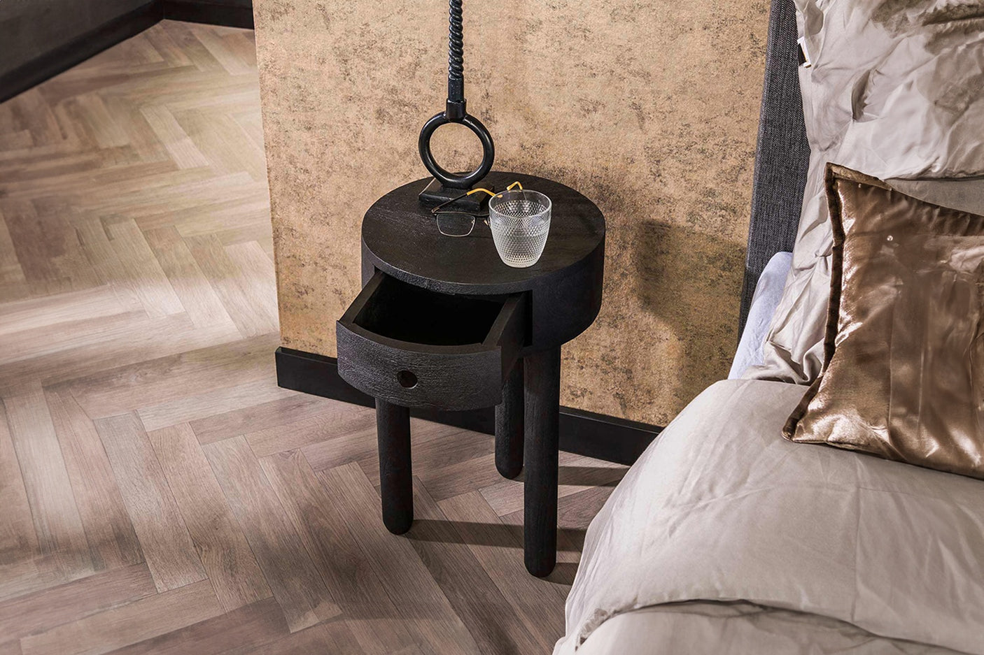 7b7f67e1-b447-4ff8-8891-f5bfc20a03e2