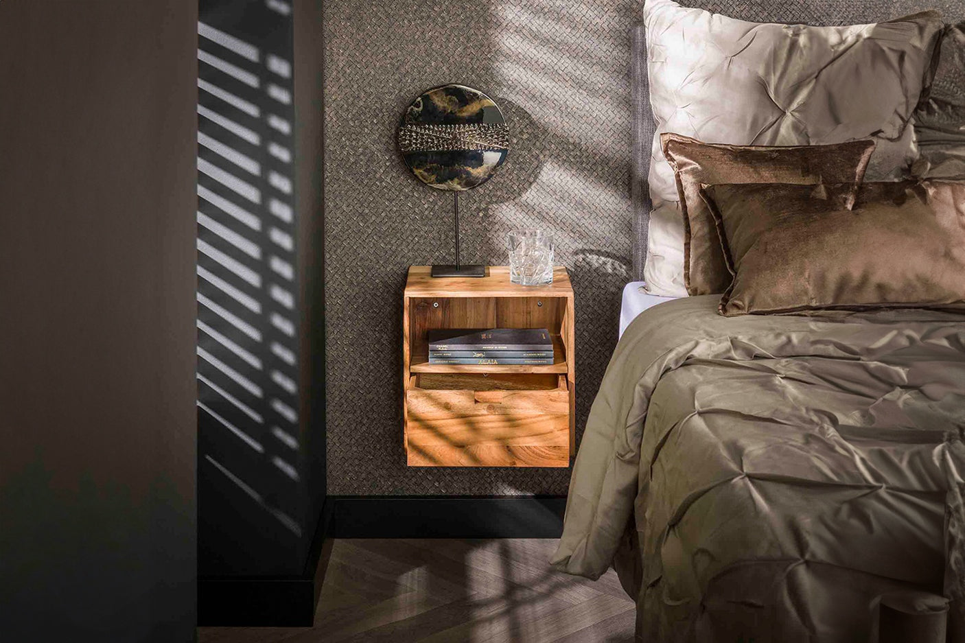 e477ebef-d4a6-4f74-a9b9-0e2b60cbe07b