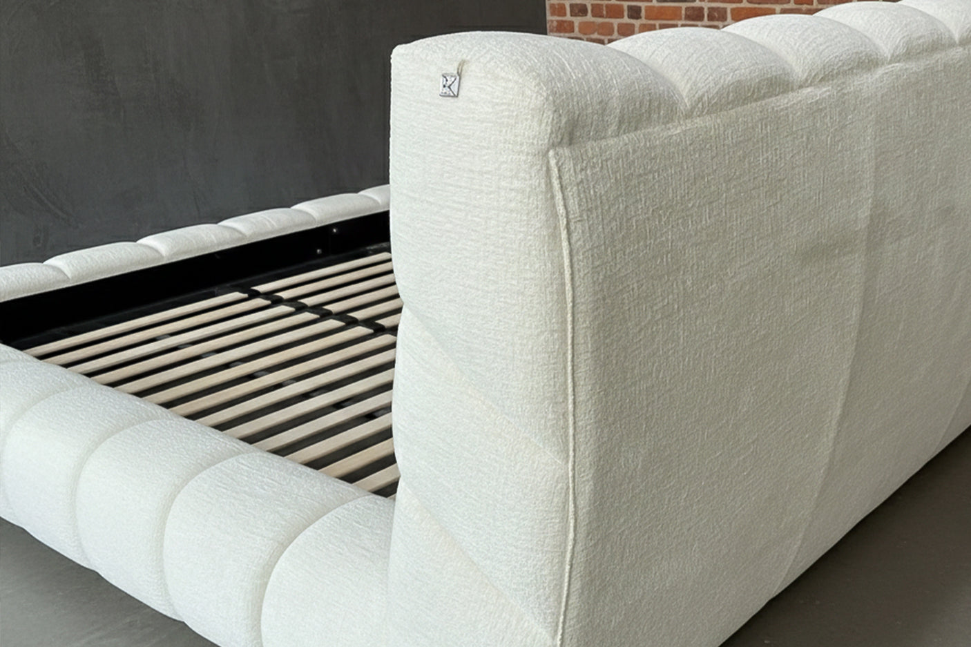 301e9ffc-da72-400f-87f2-f62591479052