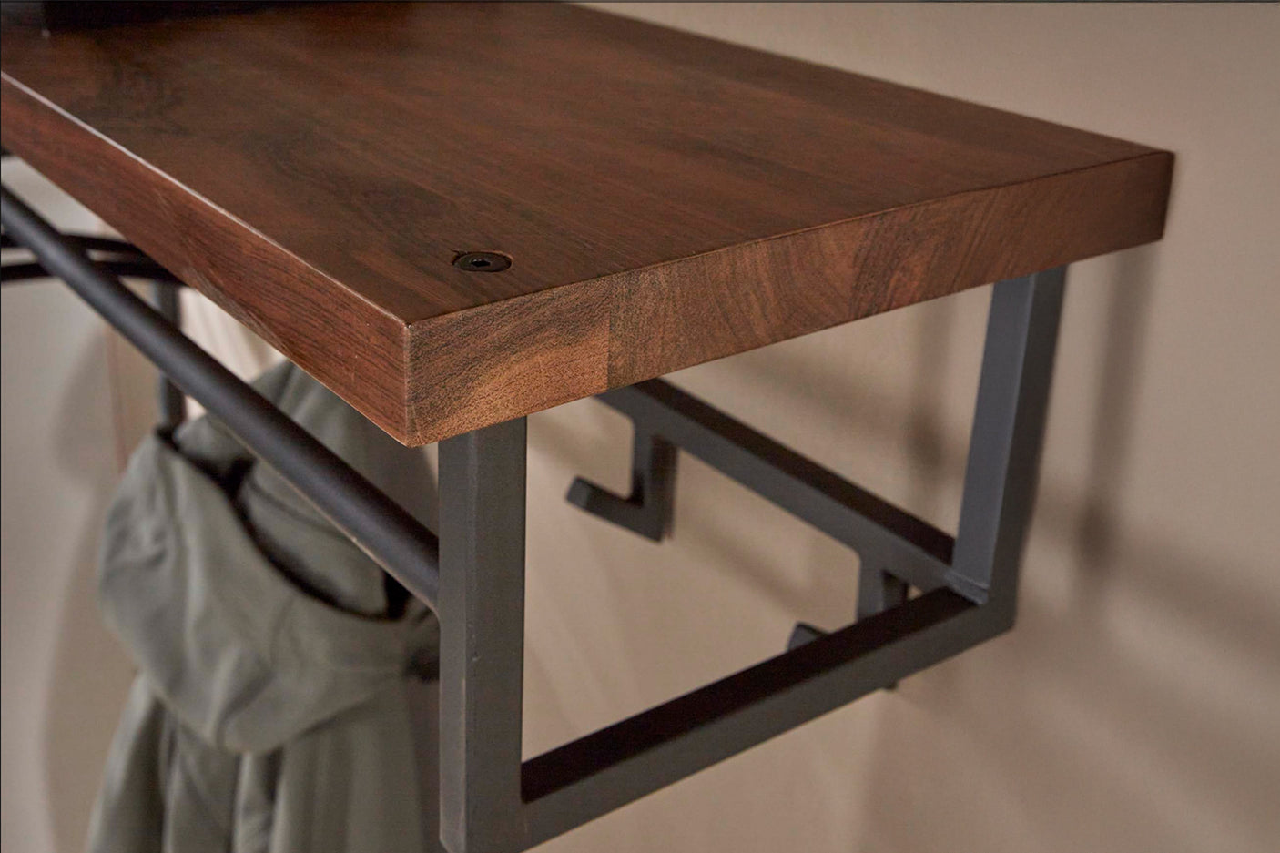 7d96cd1b-5ce1-48b8-b9e9-285169401985