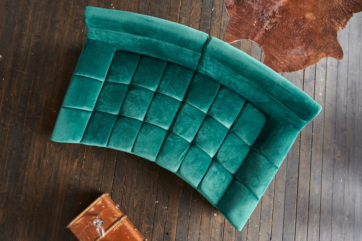 B-Ware KAWOLA Big Sofa NERLA Stoff Velvet grün