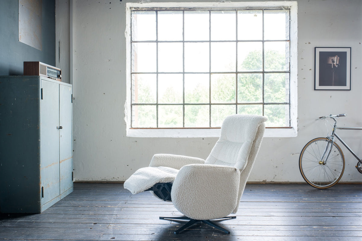 KAWOLA Sessel SARI Relaxsessel drehbar Stoff hellgrau