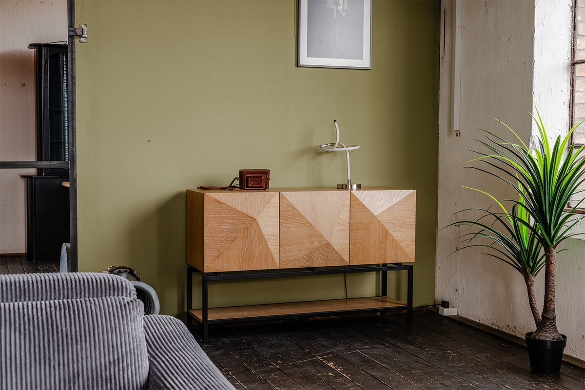 KAWOLA Sideboard ANJO 3 Türen 1 Ablage Eiche furniert braun Metall schwarz pulverbeschichtet