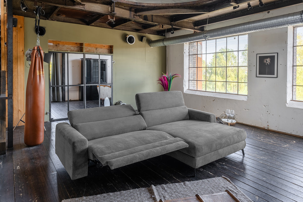 KAWOLA Sofa LAISKA Ecksofa Relaxfunktion teilmotorisch Cord grau
