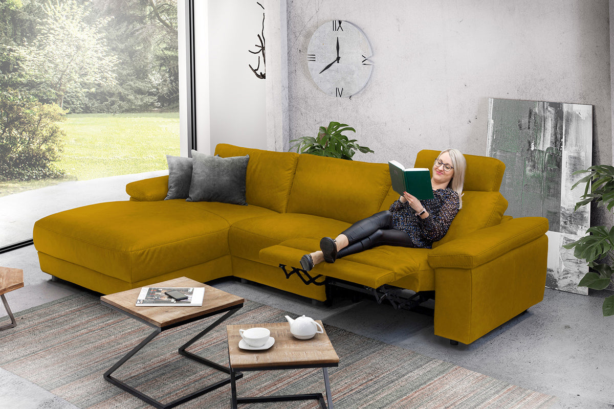 KAWOLA Sofa LOLA Ecksofa Stoff curry mit motorischer Relaxfunktion