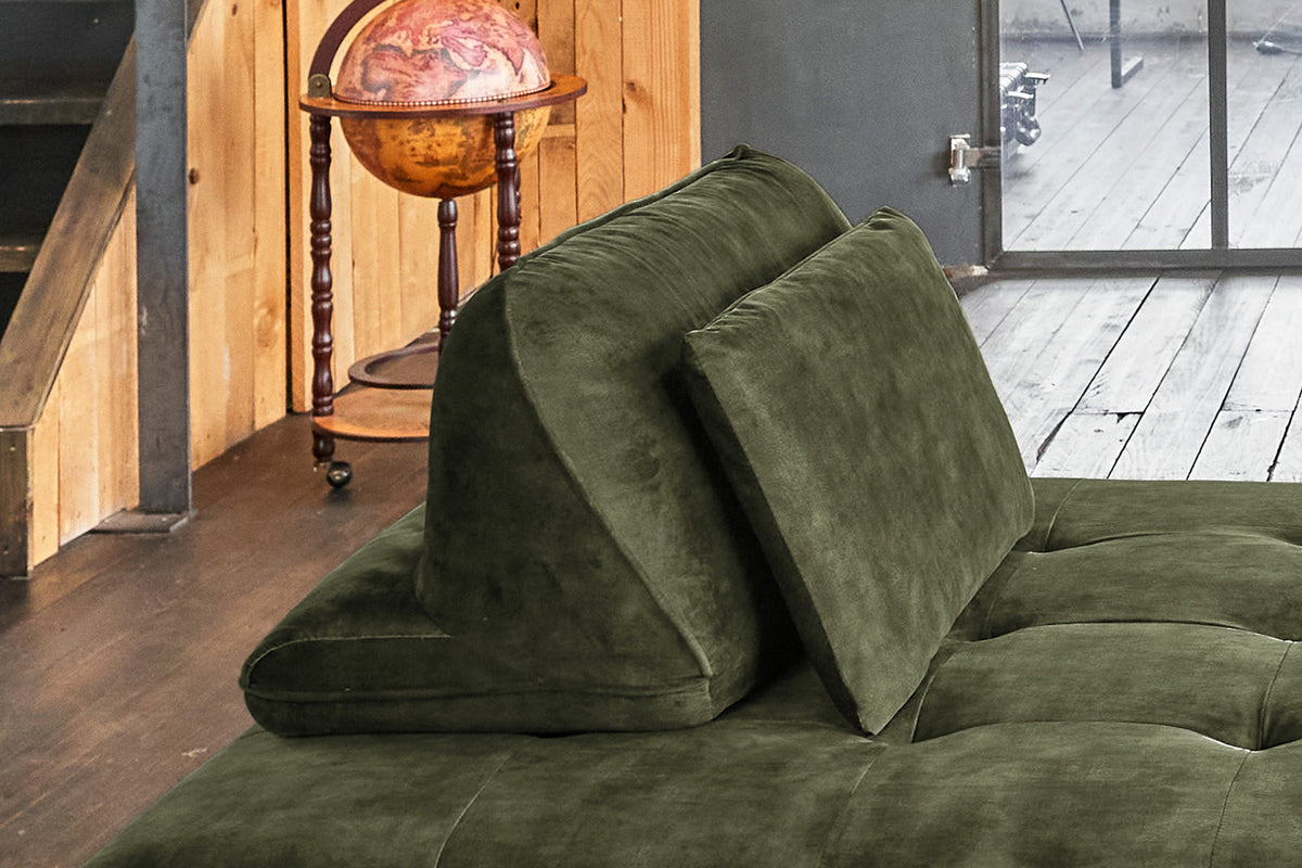 KAWOLA Sofa WIOLO Ecksofa velvet mit Hocker moosgrün