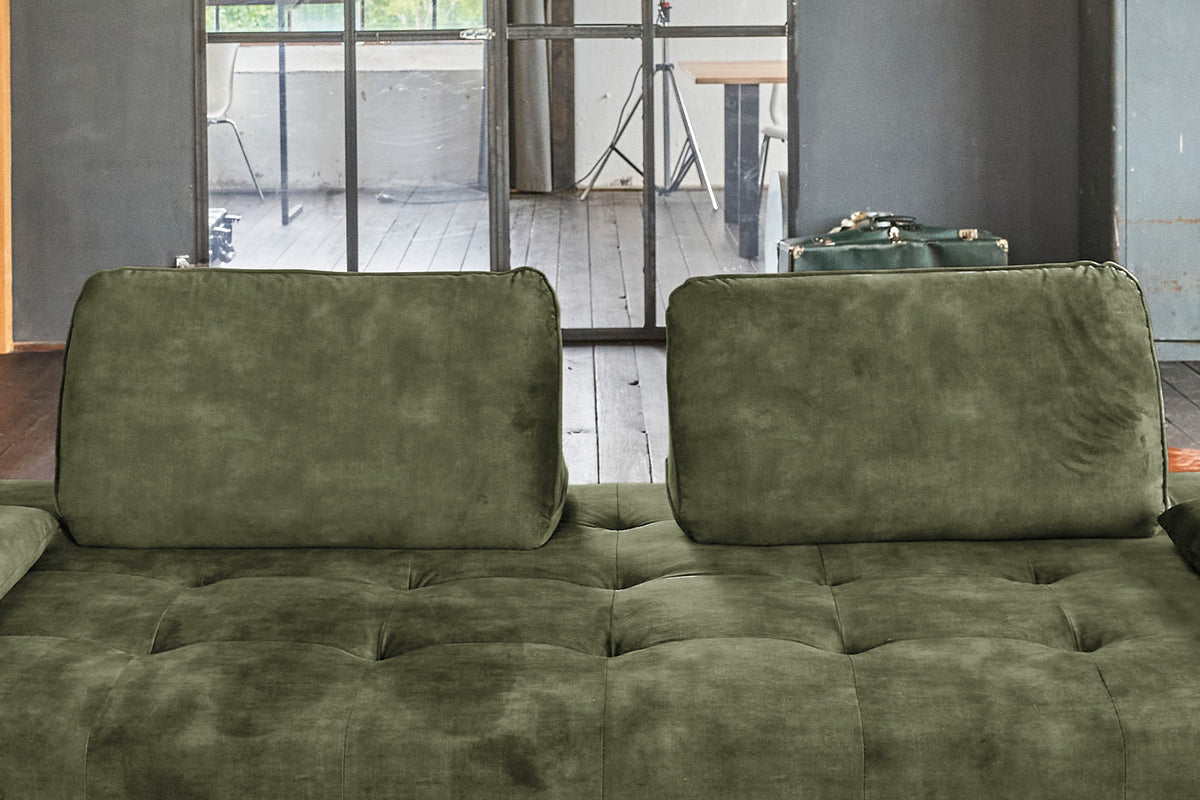 KAWOLA Sofa WIOLO Schlafsofa Daybed velvet moosgrün