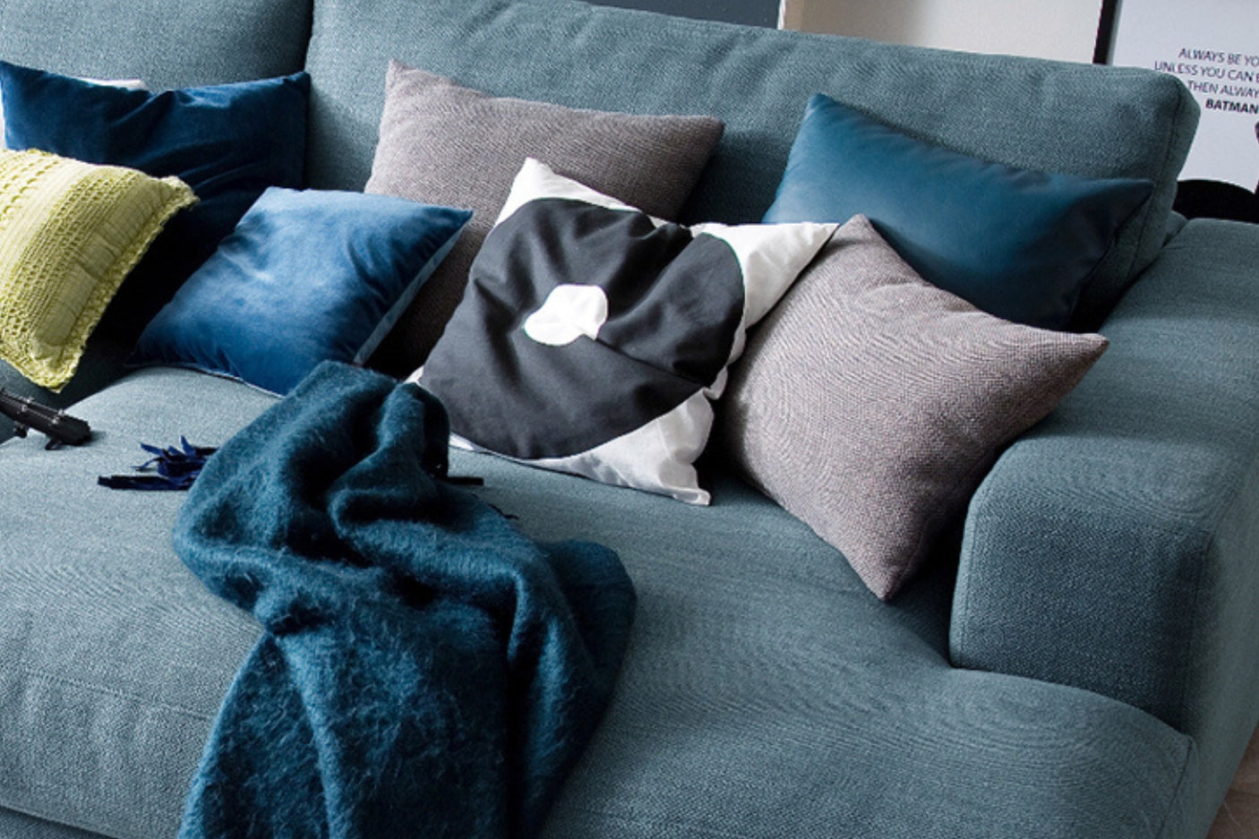 700ca8c3-b529-4369-b0f1-fe6990ad3159