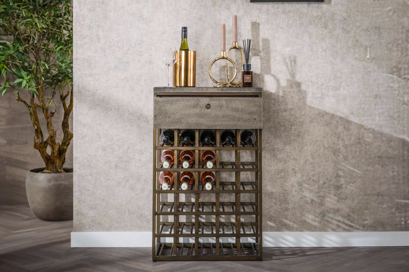 4ee698c8-49ec-4e03-9912-222ab98ad571