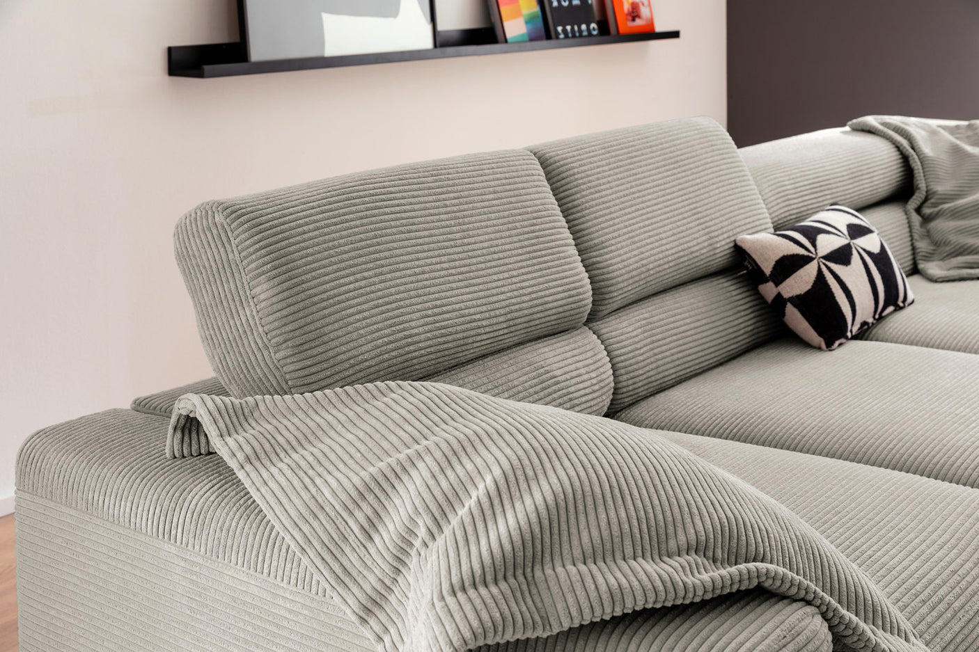 f0e8fe70-d125-46fd-923a-ea456929609a