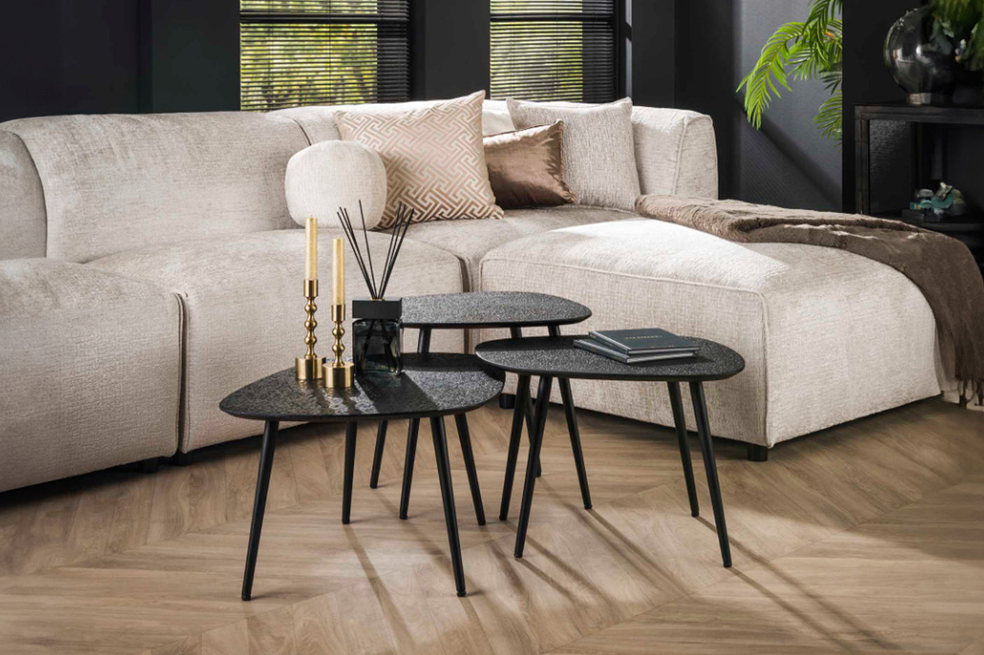 73b72f5f-5712-4dc0-8bfc-229c885a82c4