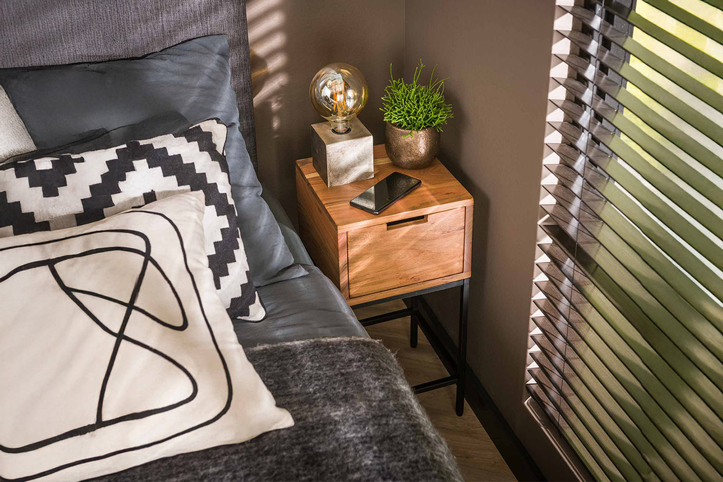 f5145cbb-1c17-44fe-b5df-9b679eb7d7f8