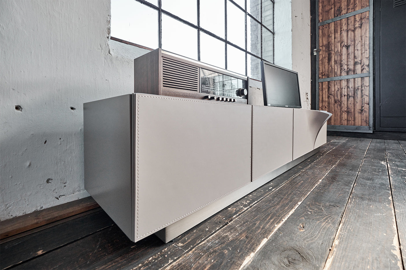 4561bec6-cfe9-4b83-97f9-e0d7729d7a9c