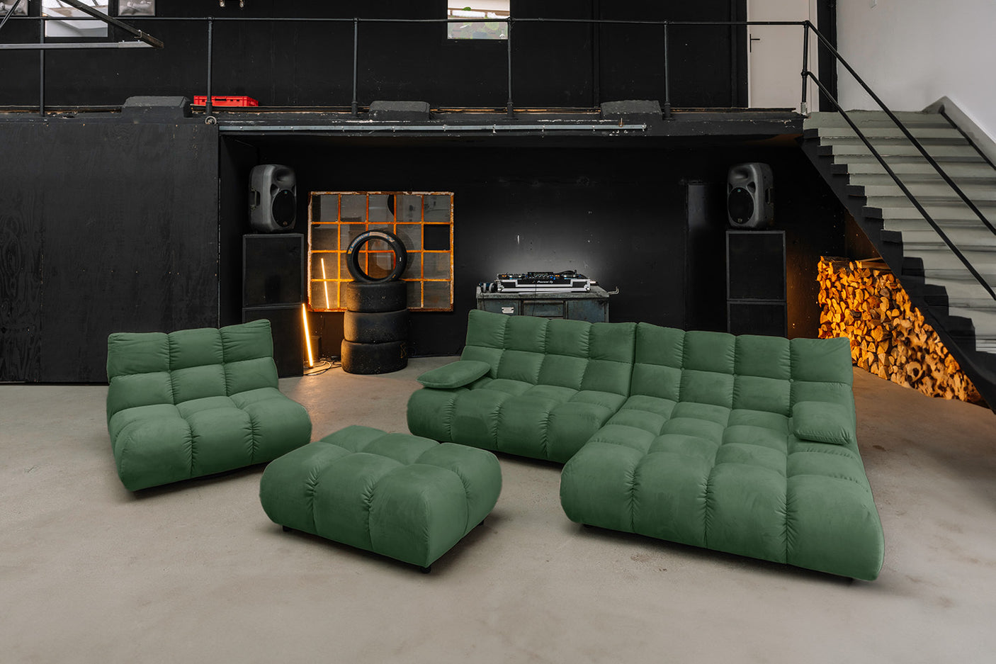 55d27584-b106-4e99-9927-ff1373f5e40b