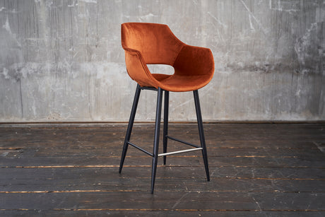 B-Ware KAWOLA Thekenhocker ZAJA Barstuhl Sitzhöhe 65 cm Velvet cognac