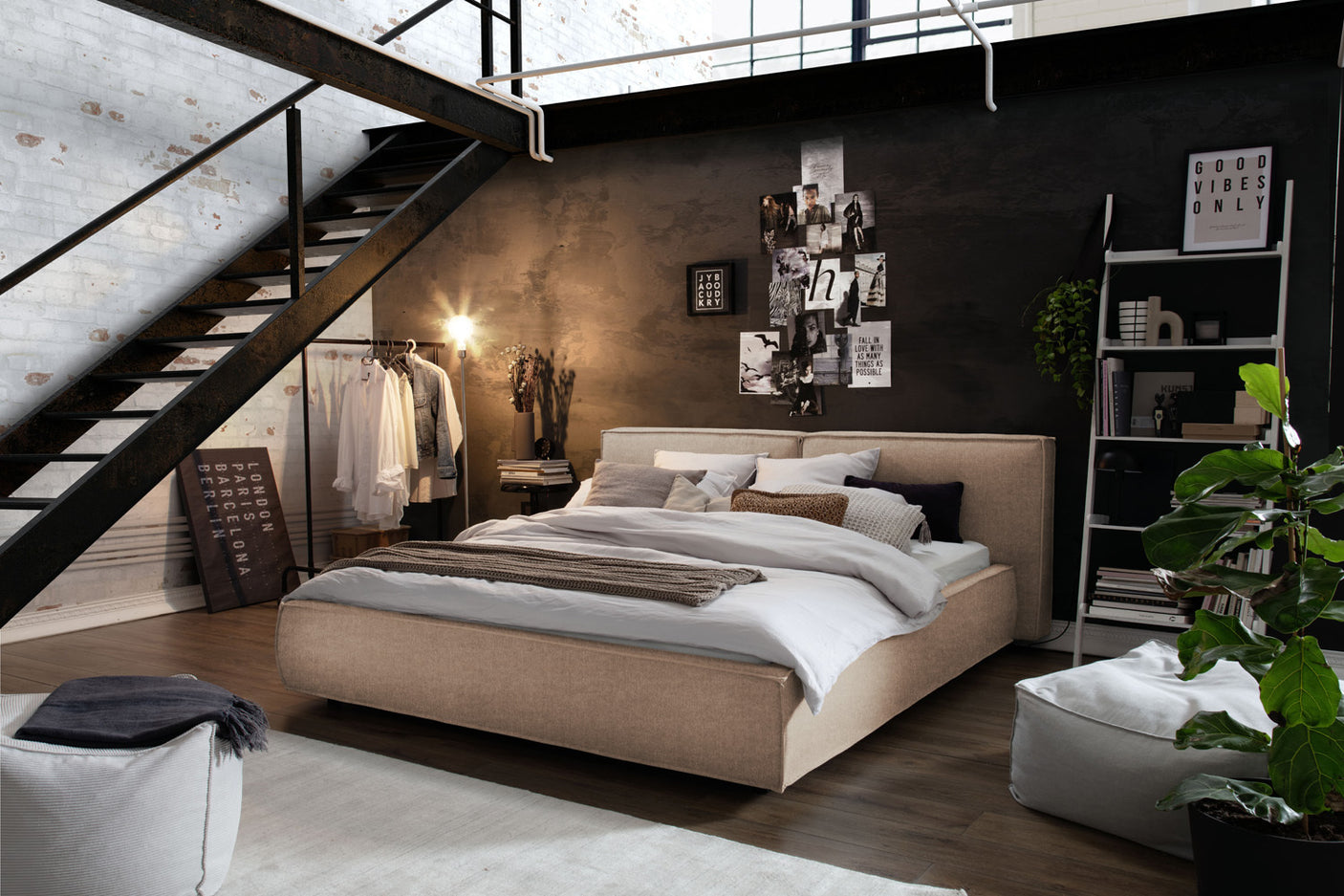 f627518b-4fec-438d-87f8-b1415b782275