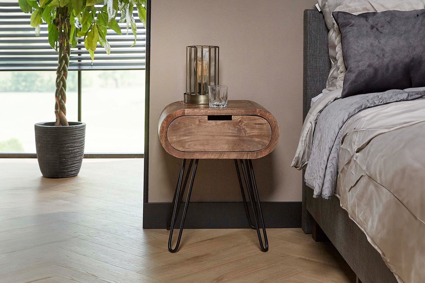 84683f92-4123-42ce-b3fa-6722a454fb28