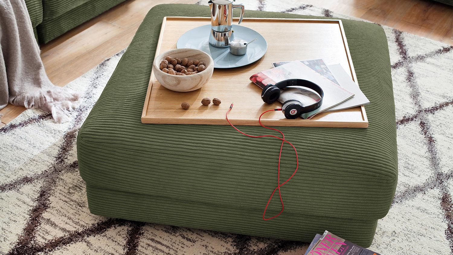 KAWOLA Big Hocker MADELINE Polsterhocker Cord olivgrün