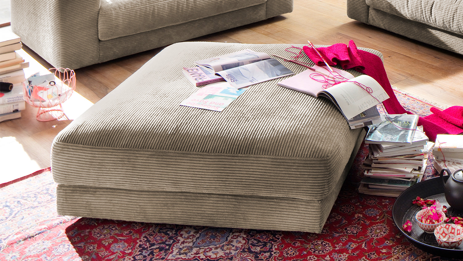 KAWOLA Big Hocker MADELINE Polsterhocker Cord taupe