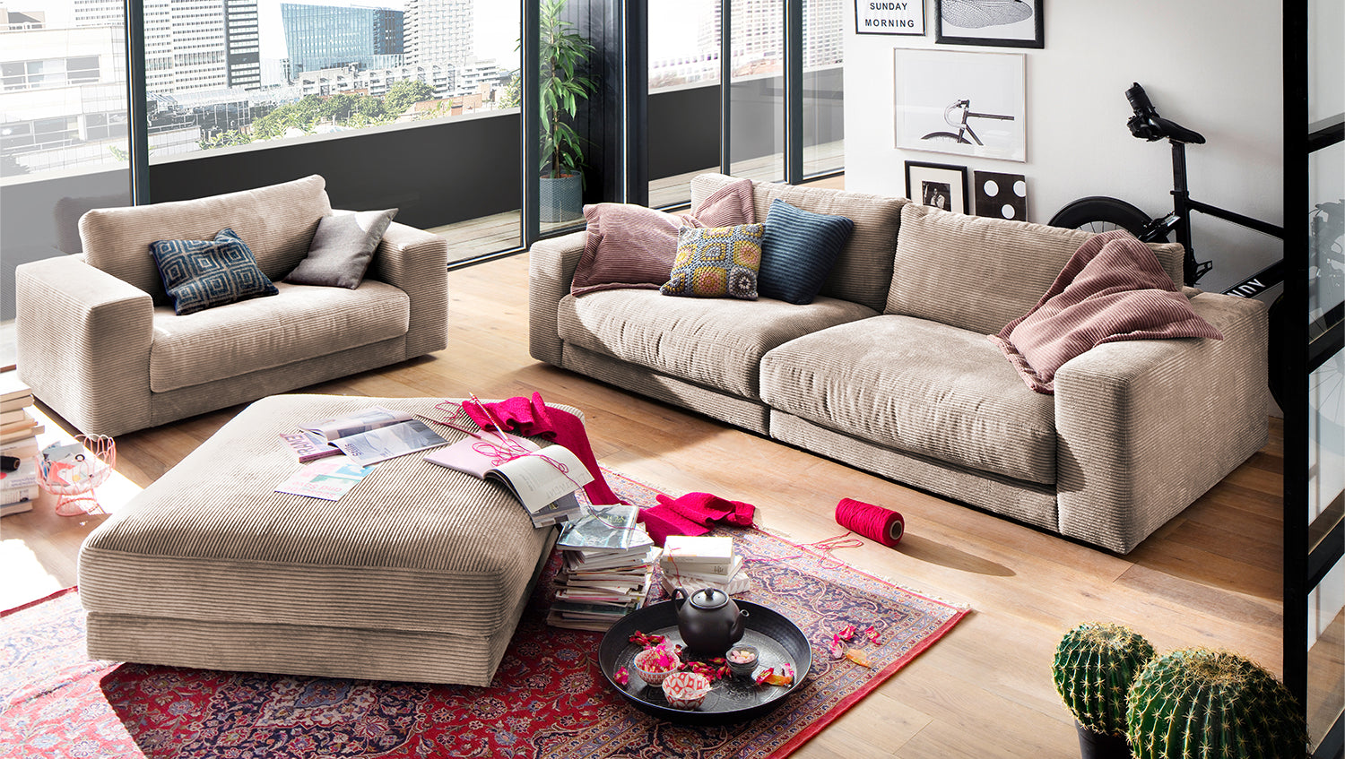 KAWOLA Big Hocker MADELINE Polsterhocker Cord taupe