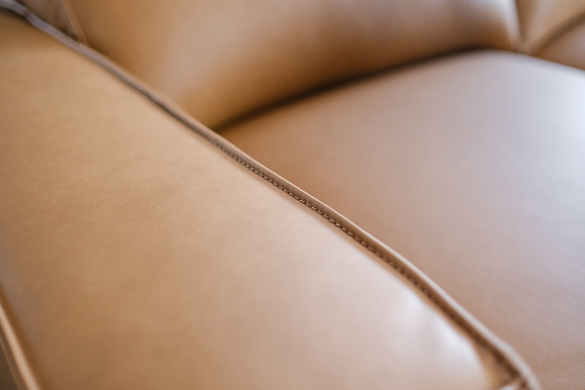 KAWOLA Big Sofa DORI motorischer Sitzvorzug Leder cognac