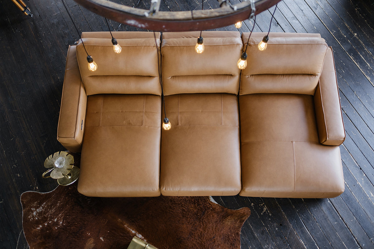 KAWOLA Big Sofa DORI motorischer Sitzvorzug Leder cognac