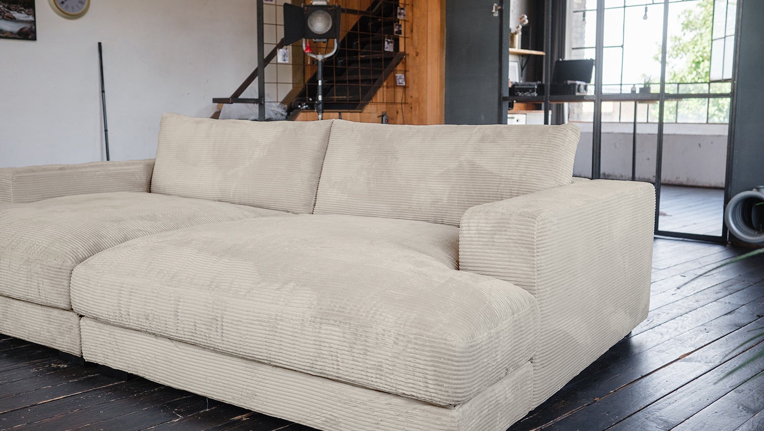 KAWOLA Big Sofa MADELINE Cord cremeweiß mit Hocker und 4 Zierkissen