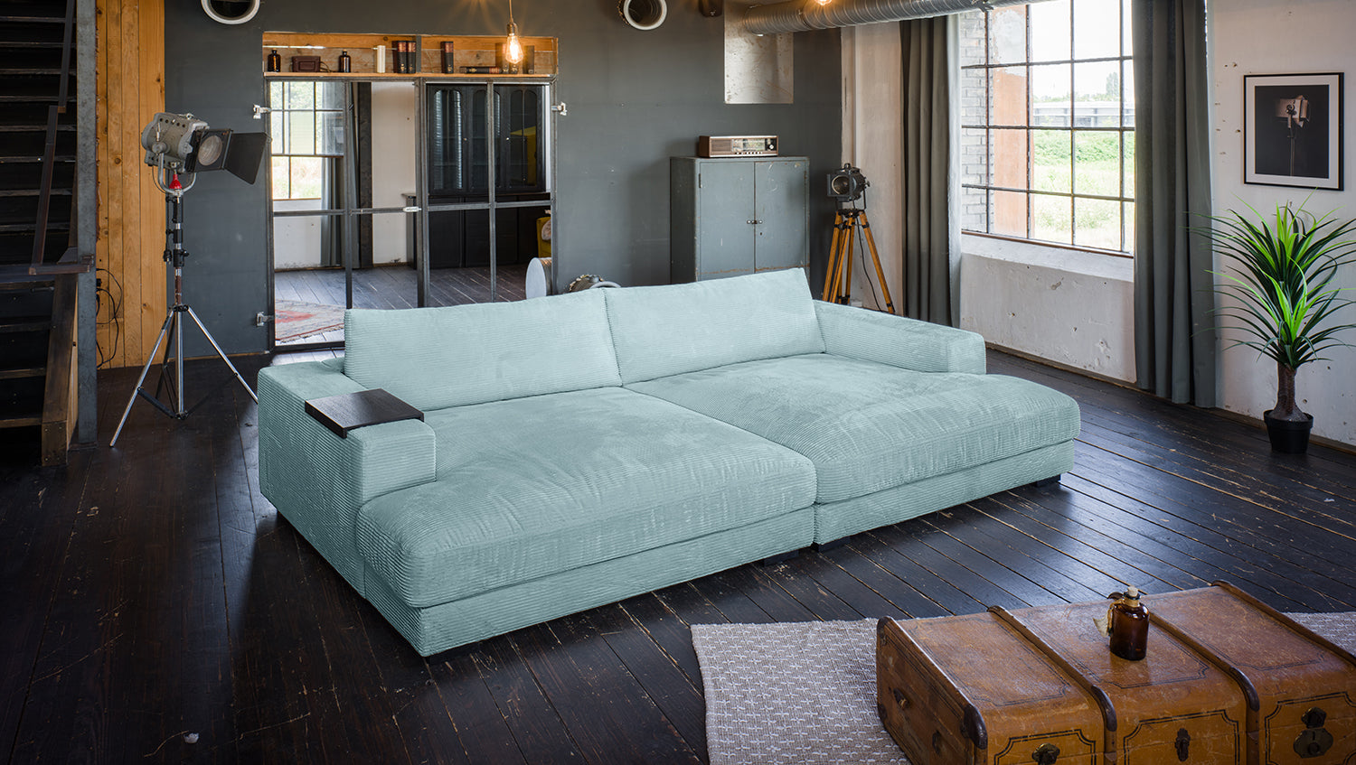 KAWOLA Big Sofa MADELINE Cord hellblau, 290 x 170, mit Holztablett schwarz