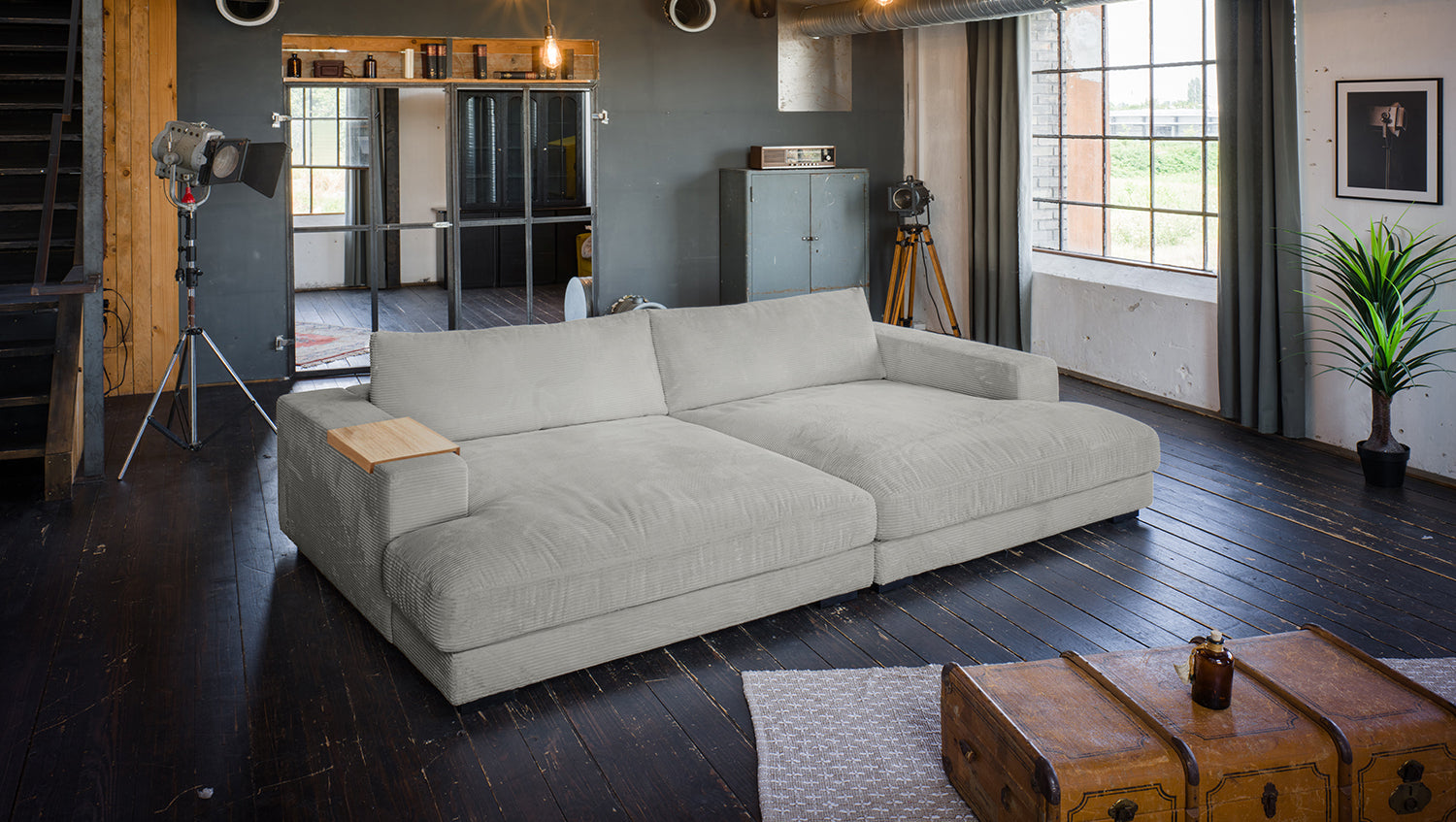 KAWOLA Big Sofa MADELINE Cord hellgrau, 290 x 190, mit Holztablett natur