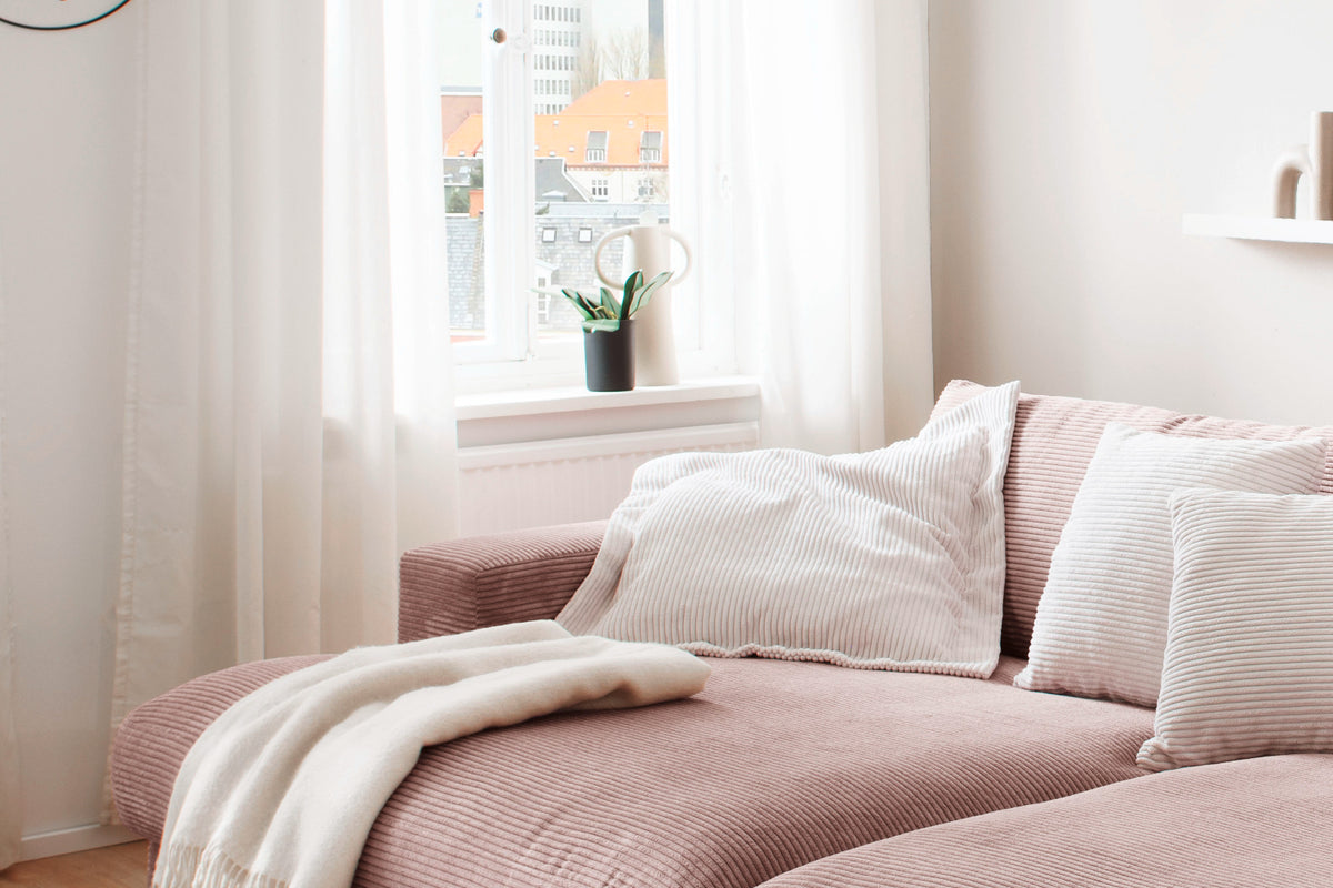 KAWOLA Big Sofa MADELINE Cord rosa