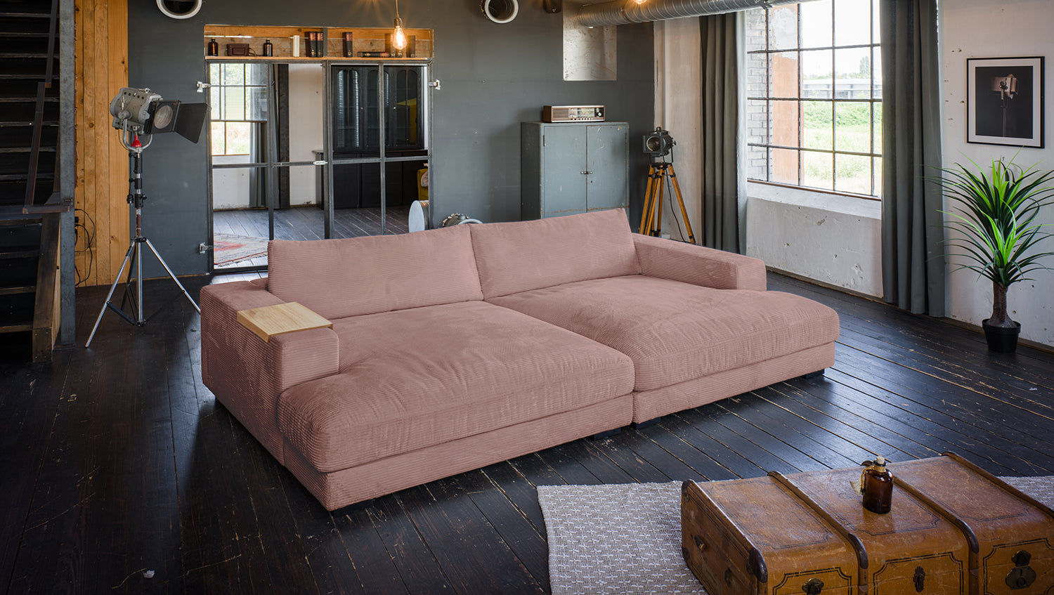 KAWOLA Big Sofa MADELINE Cord rosa, 290 x 170, mit Holztablett natur