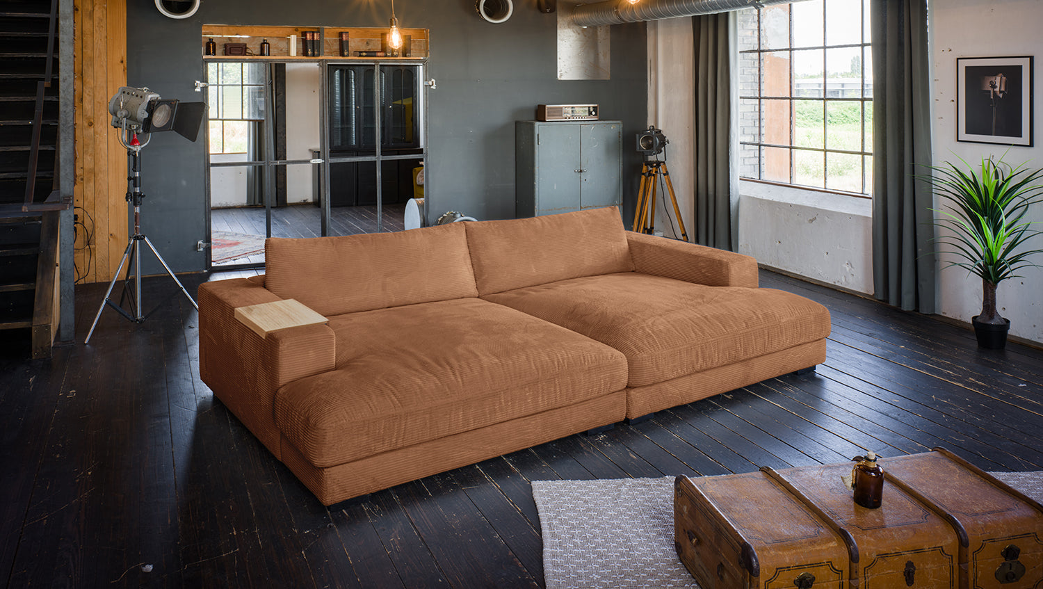 KAWOLA Big Sofa MADELINE Cord rost, 290 x 170, mit Holztablett natur
