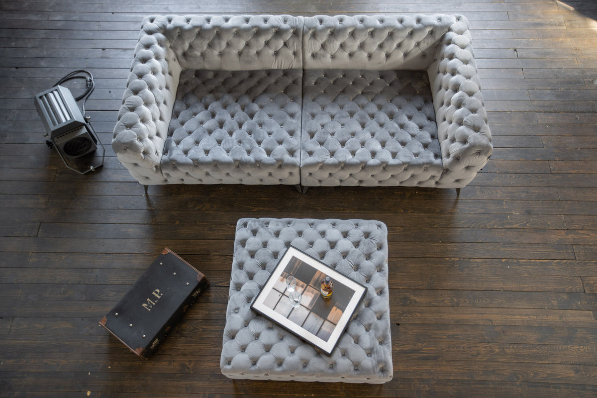KAWOLA Big Sofa NARLA Chesterfield Sofa Velvet silber