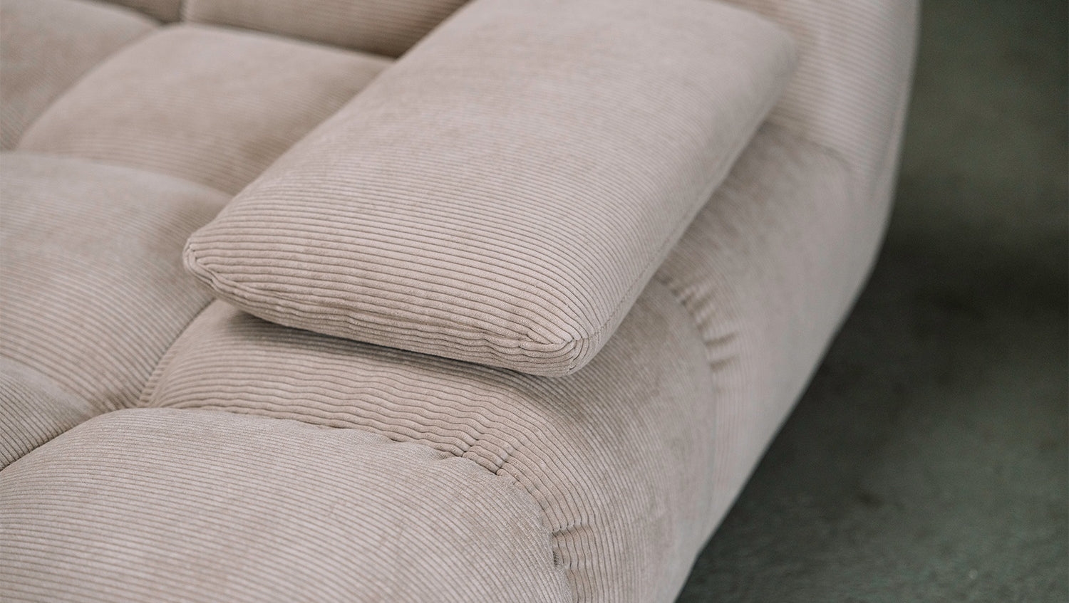 KAWOLA Big Sofa VIVIEN Feincord beige
