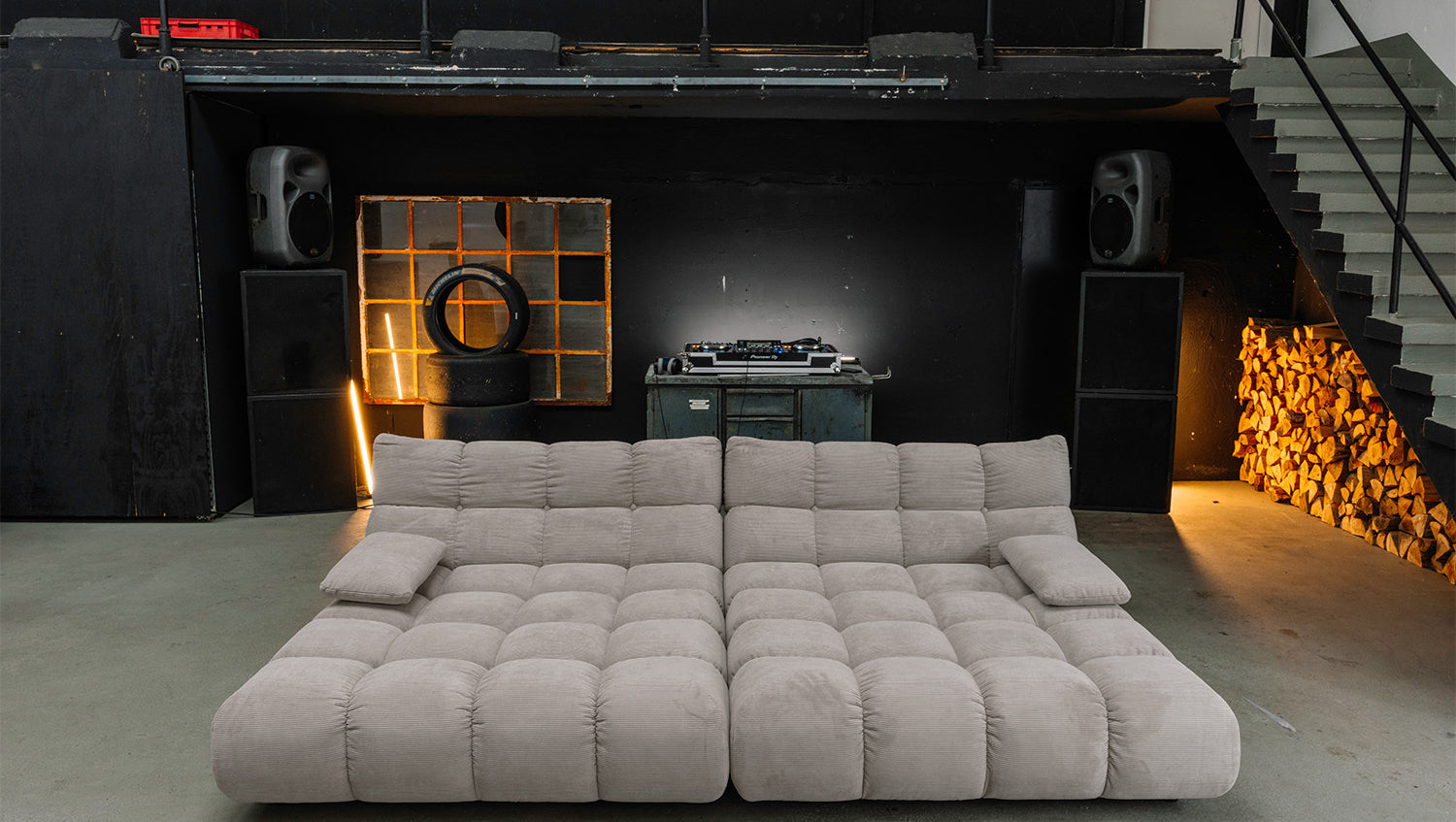 KAWOLA Big Sofa VIVIEN Feincord grau