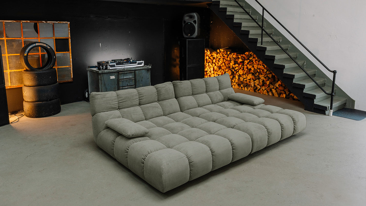 KAWOLA Big Sofa VIVIEN Feincord olivgrün