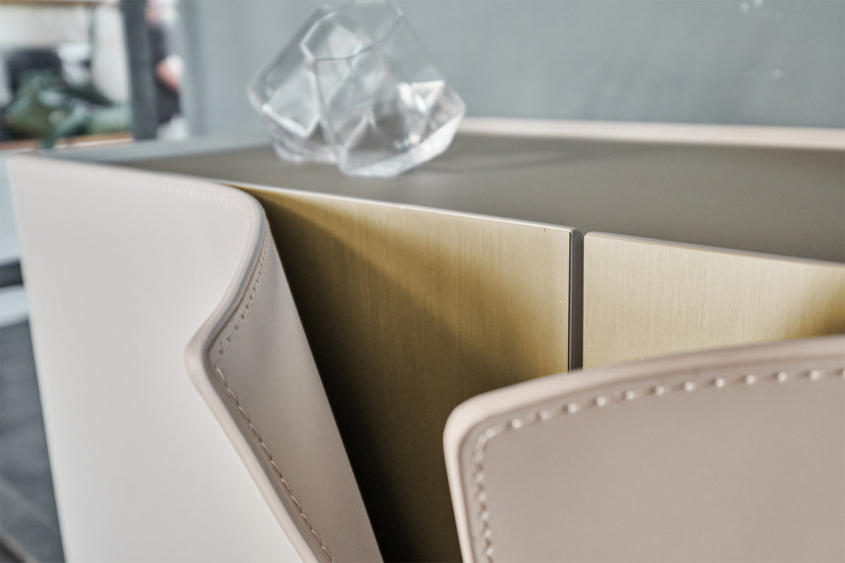 KAWOLA Highboard EMMA Kunstleder grau Fuß Edelstahl messingfarben