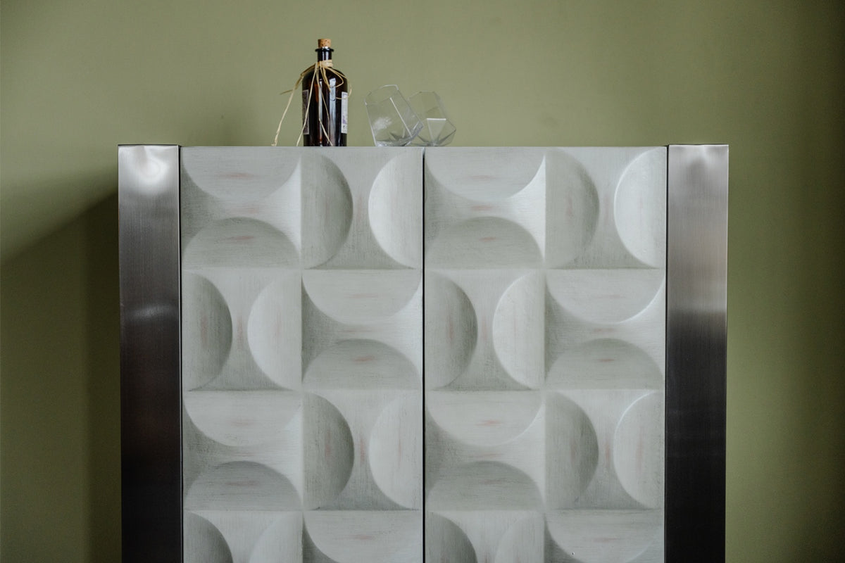 KAWOLA Highboard MARGO 2 Türen Ulme furniert grau Fuß Edelstahl gebürstet