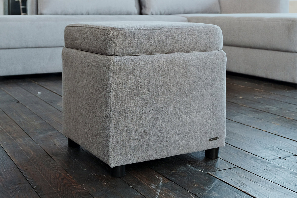 KAWOLA Hocker mit Stauraum IDA Stoff grau