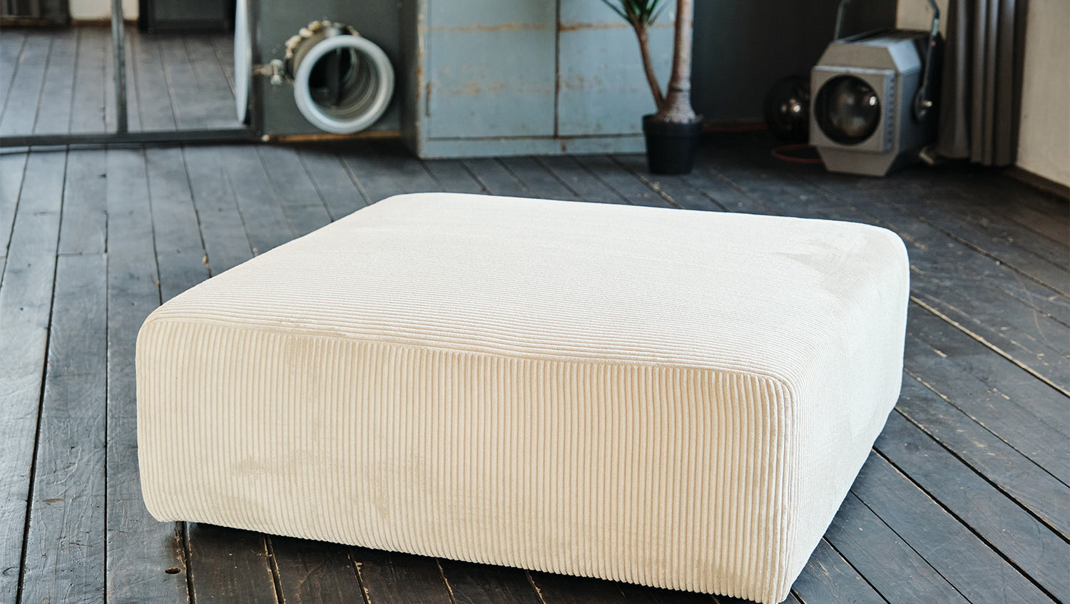 KAWOLA Hocker WIOLO SOFT Polsterhocker mit Rückenkissen Cord cremeweiß