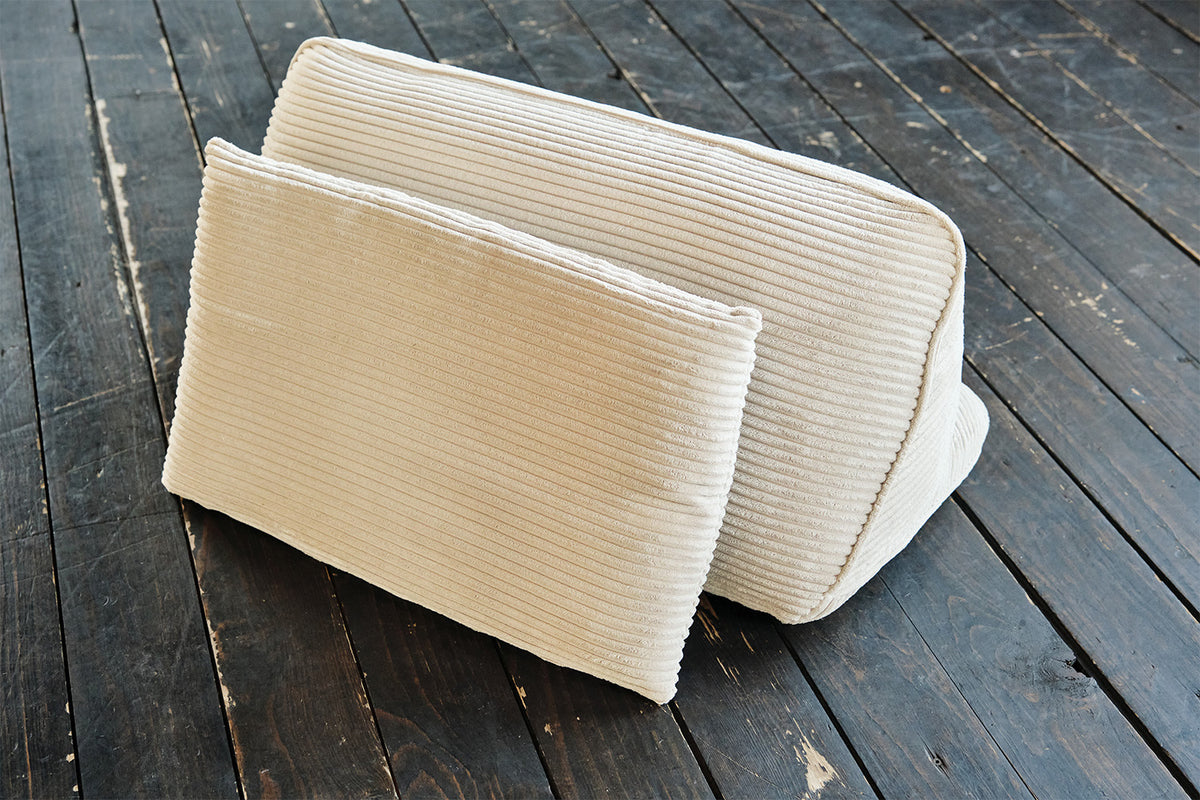 KAWOLA Hocker WIOLO SOFT Polsterhocker mit Rückenkissen Cord cremeweiß