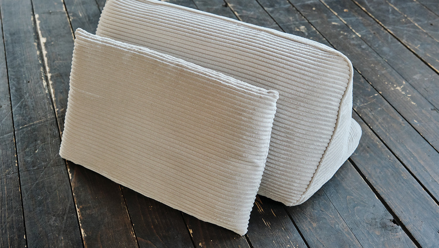 KAWOLA Hocker WIOLO SOFT Polsterhocker mit Rückenkissen Cord hellgrau