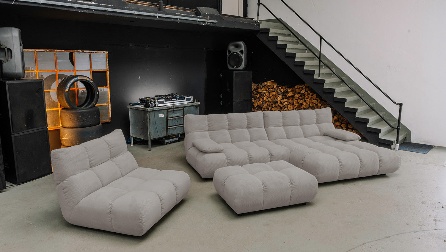 KAWOLA Polsterhocker VIVIEN Hockerbank Feincord grau