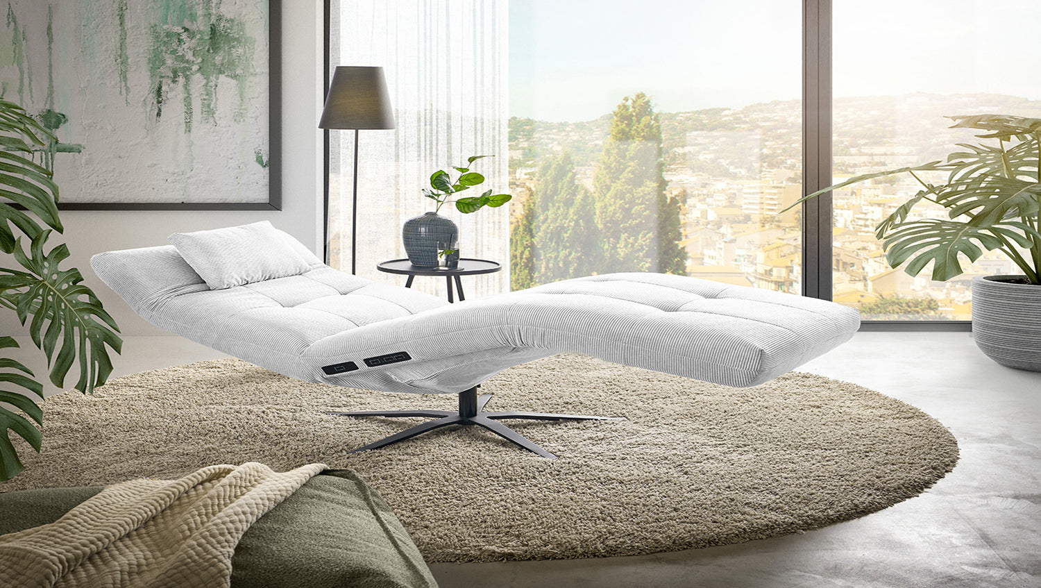KAWOLA Relaxliege LETICIA motorisch Feincord weiß