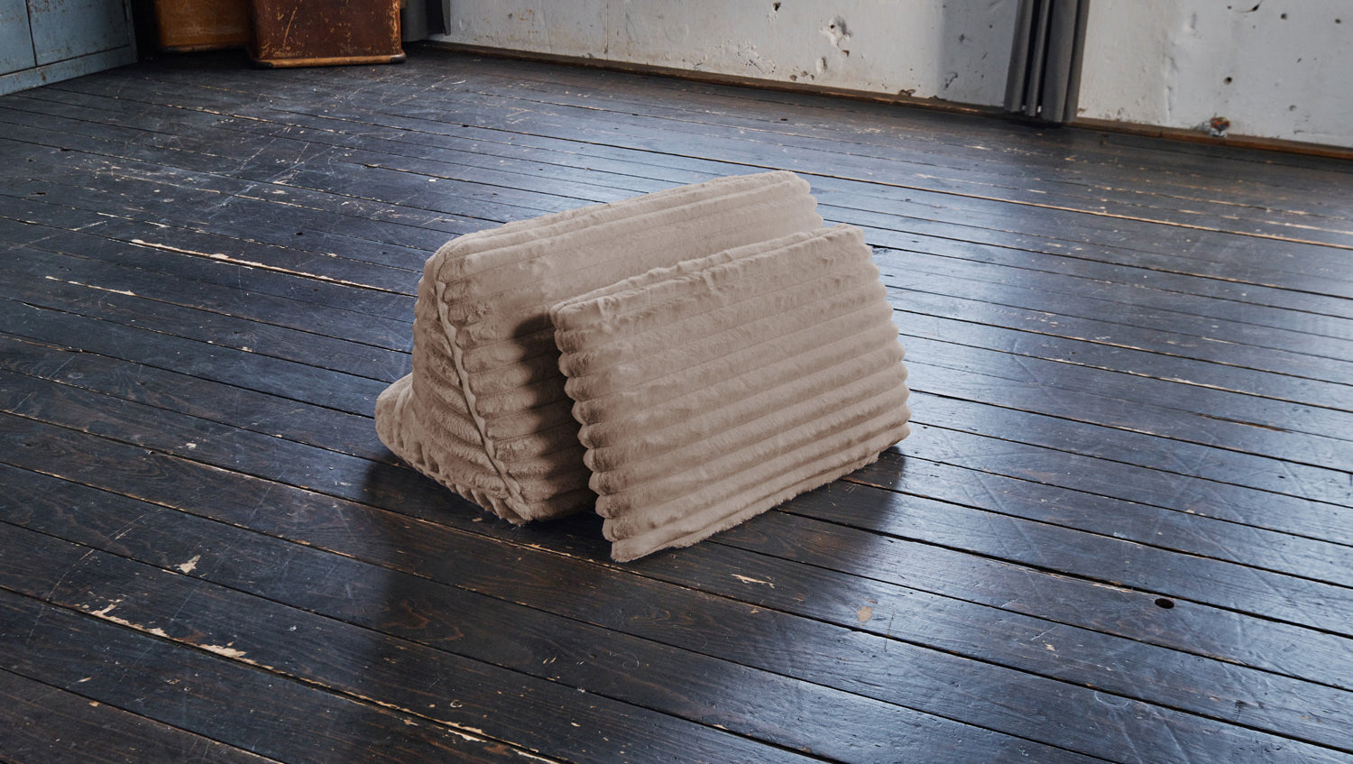KAWOLA Rückenkissen WIOLO SOFT Weicher Breitcord taupe