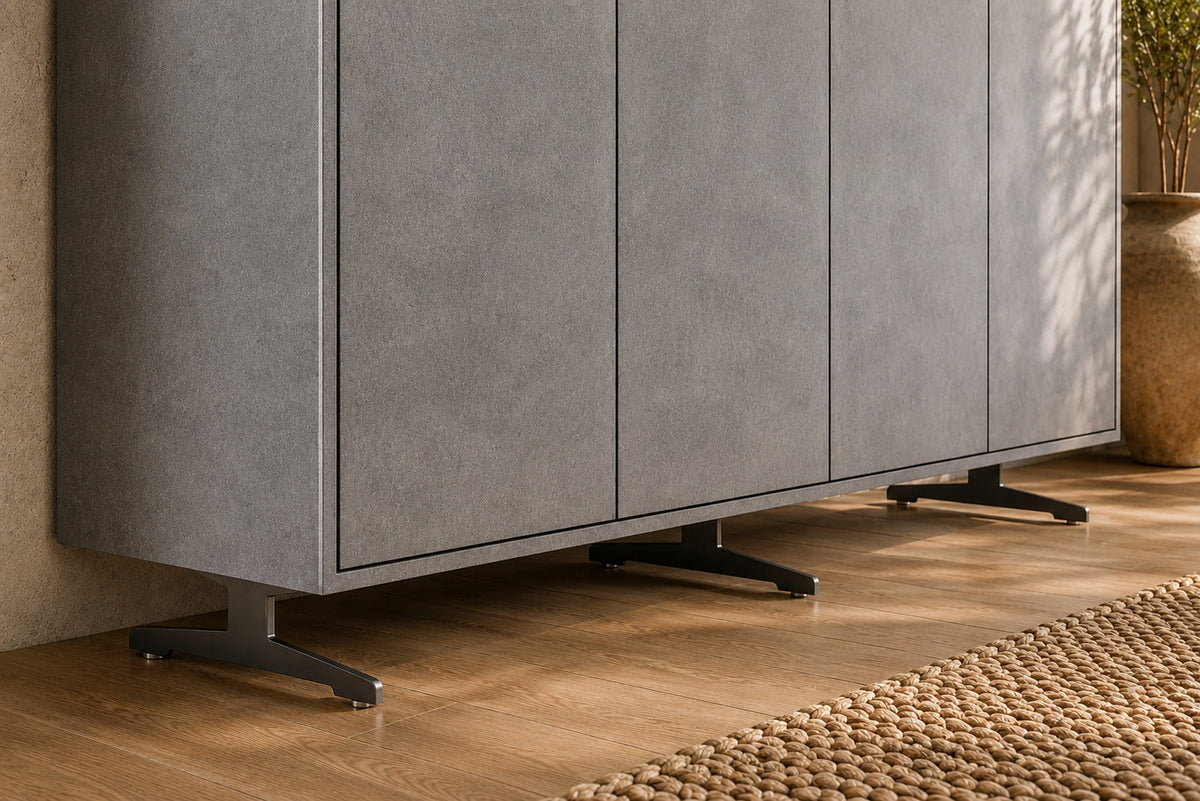 KAWOLA Sideboard GALA 4 Türen Kunstleder grau Fuß Edelstahl gebürstet