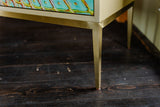KAWOLA Sideboard LAGO 4 Türen Glas grün Fuß Edelstahl goldfarben