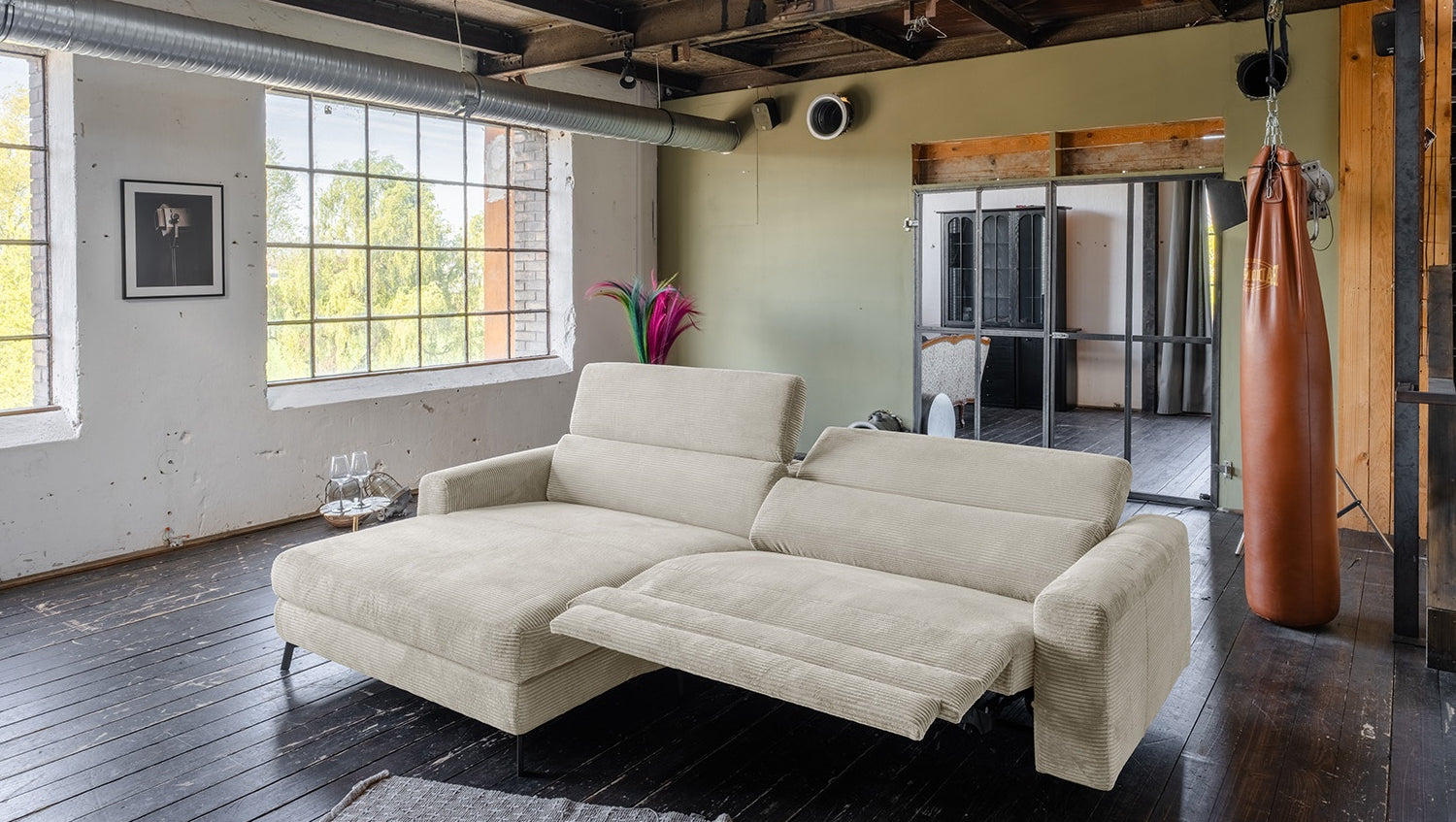 KAWOLA Sofa LAISKA Ecksofa Relaxfunktion teilmotorisch Cord cremeweiß