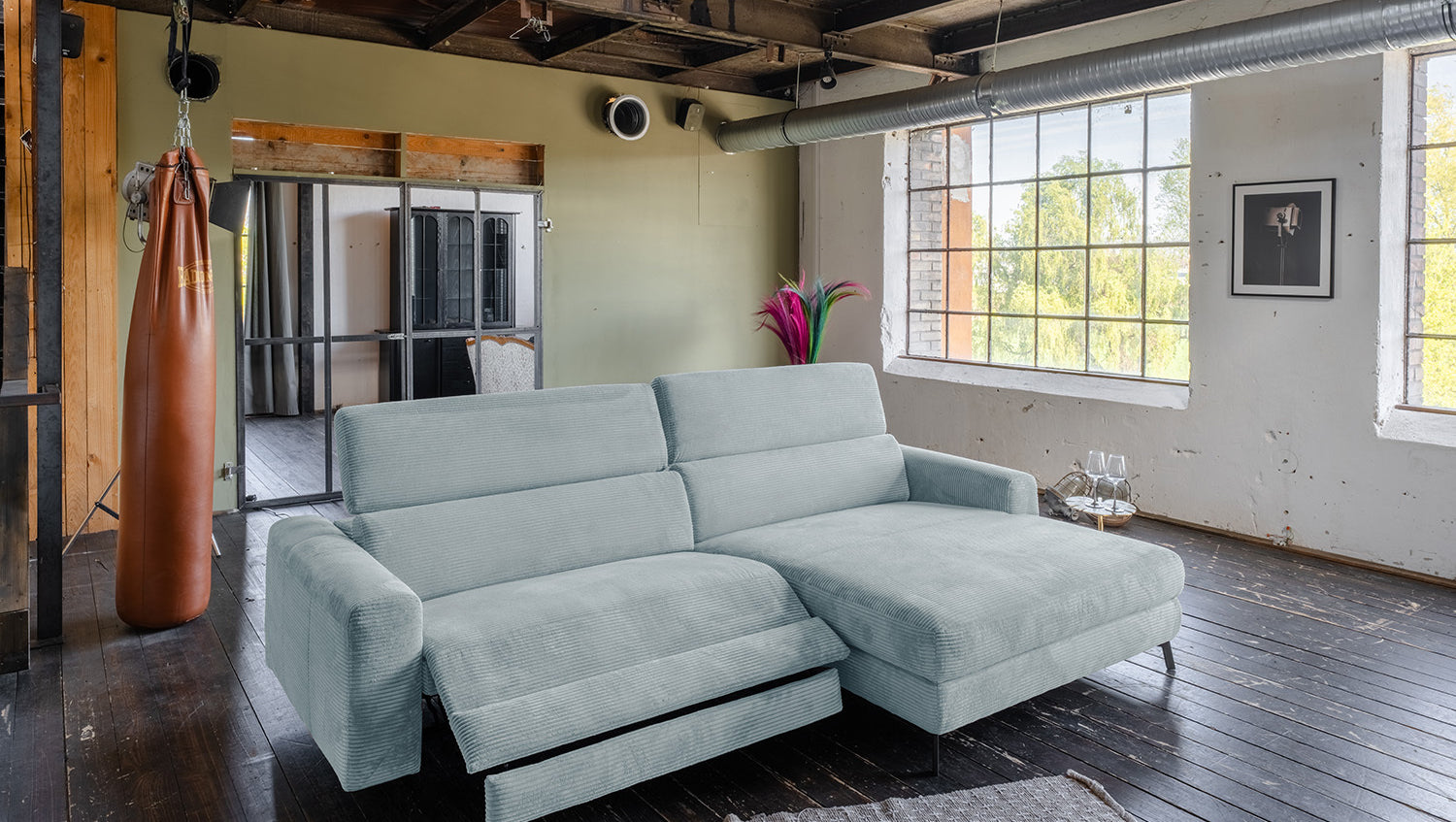 KAWOLA Sofa LAISKA Ecksofa Relaxfunktion teilmotorisch Cord hellblau, Rechts